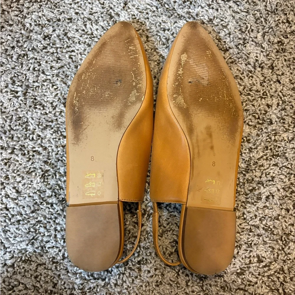 Women’s Madewell pointed-toe slingback flats in a tan leather. - Picture 3 of 4